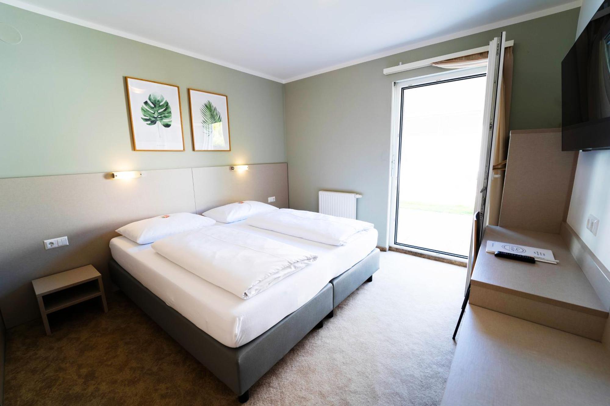 Motel22 Parkplatz Inklusive Вена Экстерьер фото
