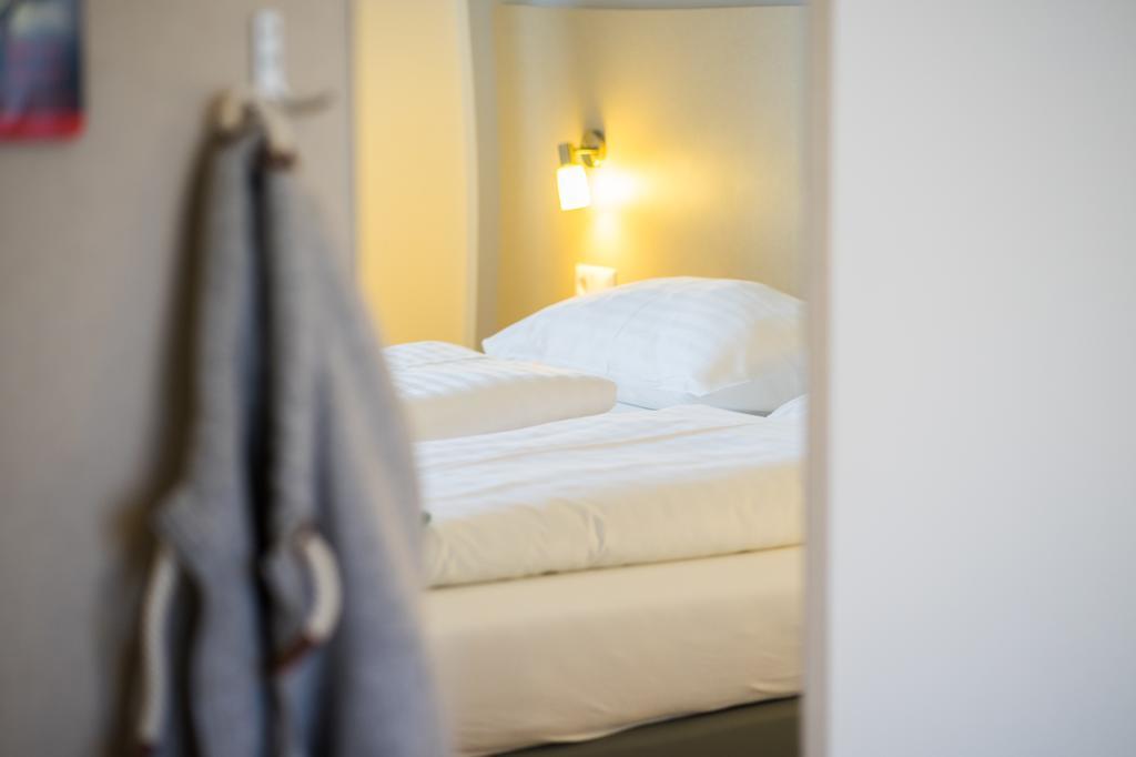 Motel22 Parkplatz Inklusive Вена Экстерьер фото