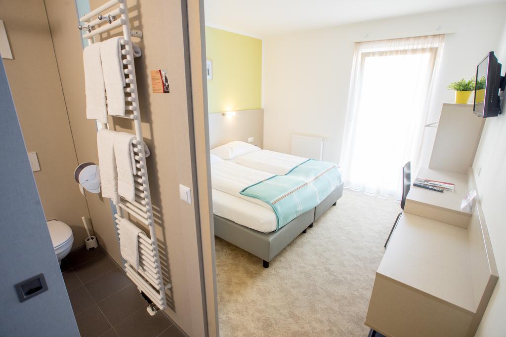 Motel22 Parkplatz Inklusive Вена Экстерьер фото